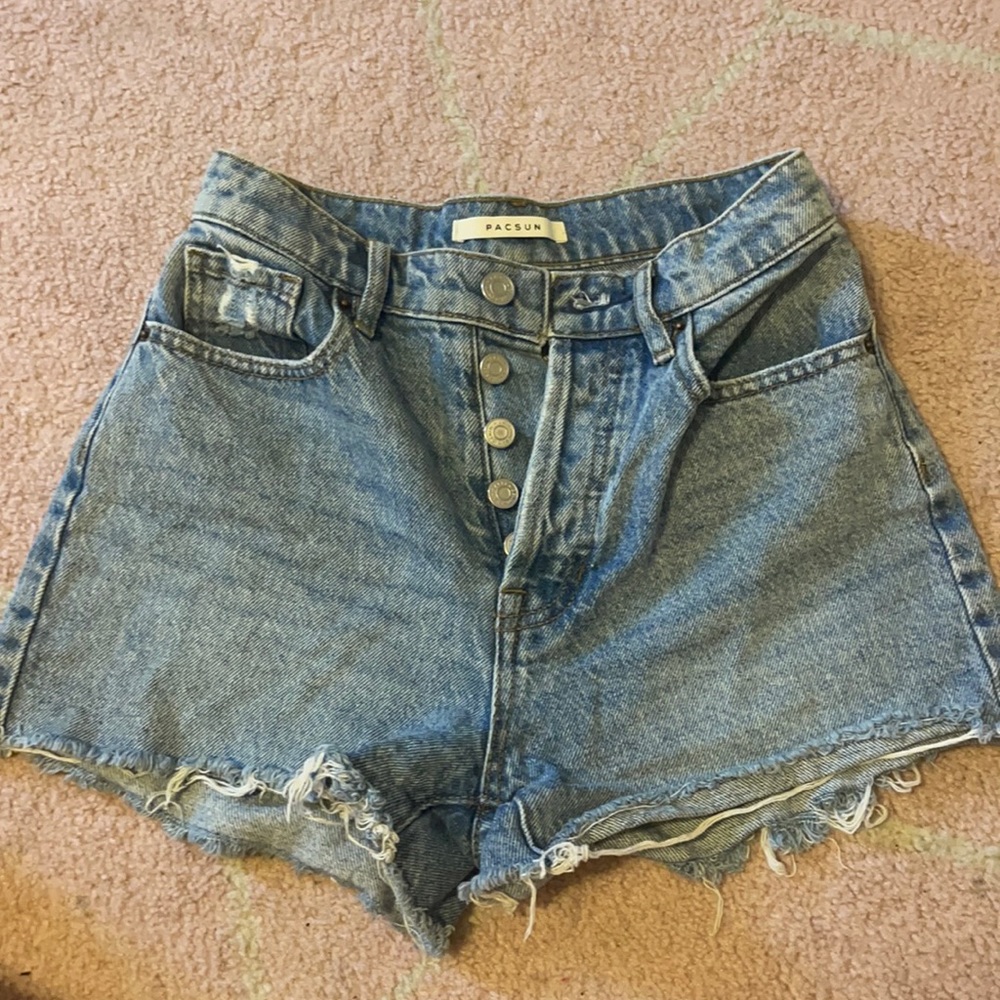 Pacsun medium wash shorts